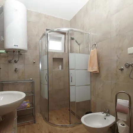 Apartament Fuer 5 Personen Ca 78 Qm In Peroj, Istrien Istrische Riviera *